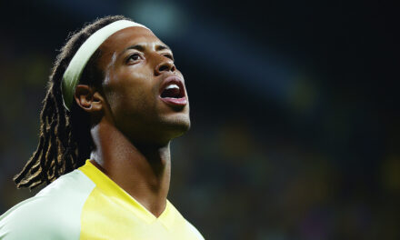 Dinho Magic Evolution Outshines Promo Cards in FC 25!